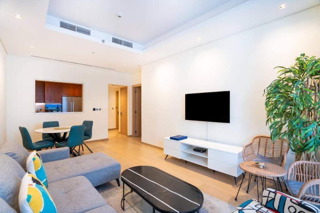 Rh - Burj Khalifa View, 01 Bedroom Bliss At Rp Heights, Near Mall Apartment *
